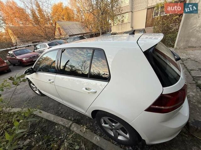 Белый Фольксваген e-Golf, объемом двигателя 0 л и пробегом 135 тыс. км за 8000 $, фото 3 на Automoto.ua