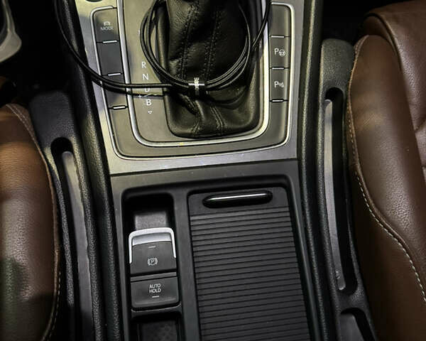 Білий Фольксваген e-Golf, об'ємом двигуна 0 л та пробігом 93 тис. км за 10400 $, фото 10 на Automoto.ua