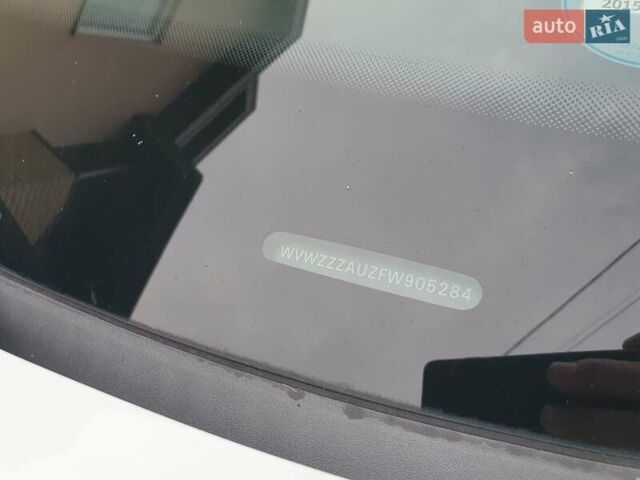 Белый Фольксваген e-Golf, объемом двигателя 0 л и пробегом 130 тыс. км за 8999 $, фото 29 на Automoto.ua