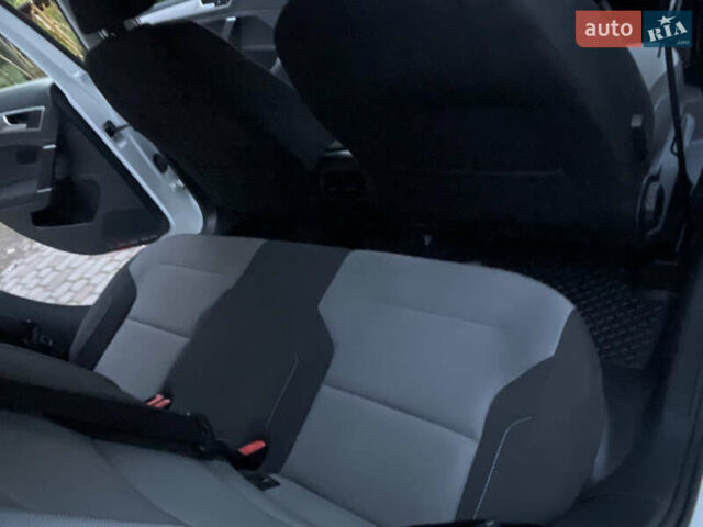 Білий Фольксваген e-Golf, об'ємом двигуна 0 л та пробігом 109 тис. км за 8500 $, фото 42 на Automoto.ua