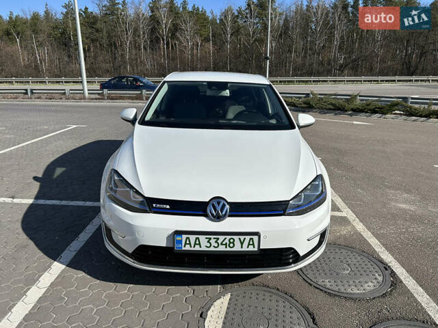 Білий Фольксваген e-Golf, об'ємом двигуна 0 л та пробігом 102 тис. км за 8400 $, фото 10 на Automoto.ua