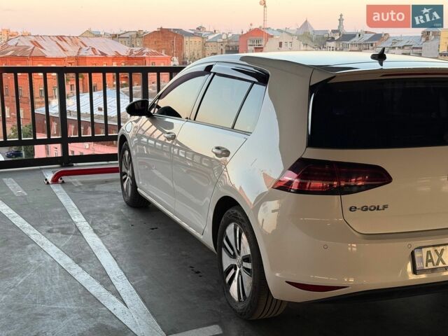 Белый Фольксваген e-Golf, объемом двигателя 0 л и пробегом 147 тыс. км за 9600 $, фото 9 на Automoto.ua