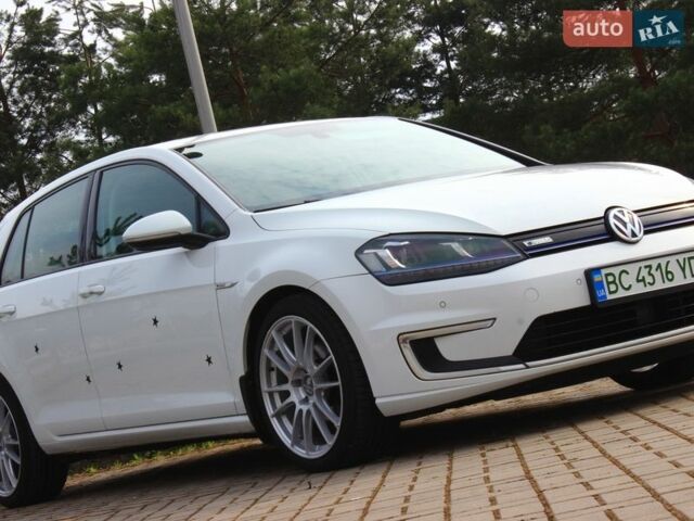 Белый Фольксваген e-Golf, объемом двигателя 0 л и пробегом 110 тыс. км за 8399 $, фото 6 на Automoto.ua