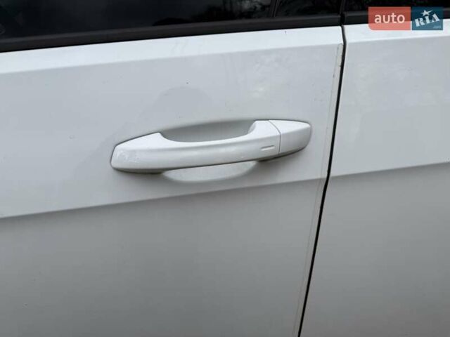 Білий Фольксваген e-Golf, об'ємом двигуна 0 л та пробігом 144 тис. км за 10500 $, фото 12 на Automoto.ua