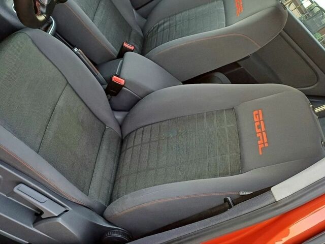 Белый Фольксваген e-Golf, объемом двигателя 0 л и пробегом 167 тыс. км за 8200 $, фото 1 на Automoto.ua