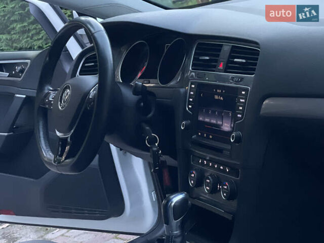 Білий Фольксваген e-Golf, об'ємом двигуна 0 л та пробігом 109 тис. км за 8500 $, фото 40 на Automoto.ua
