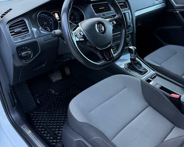 Білий Фольксваген e-Golf, об'ємом двигуна 0 л та пробігом 123 тис. км за 8500 $, фото 2 на Automoto.ua