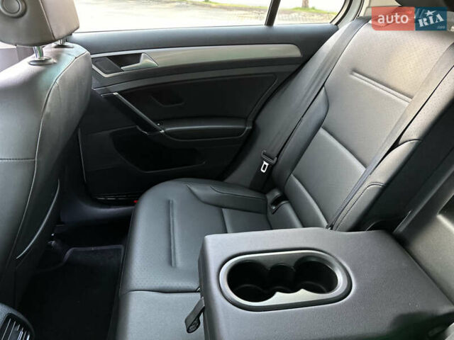 Білий Фольксваген e-Golf, об'ємом двигуна 0 л та пробігом 159 тис. км за 8500 $, фото 46 на Automoto.ua