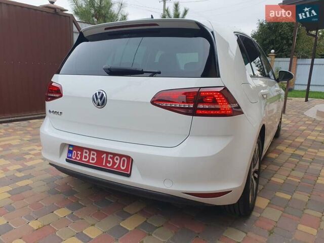 Белый Фольксваген e-Golf, объемом двигателя 0 л и пробегом 128 тыс. км за 8999 $, фото 10 на Automoto.ua