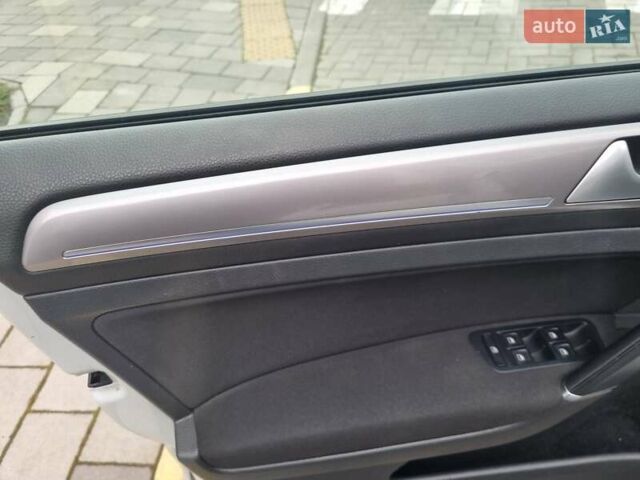 Белый Фольксваген e-Golf, объемом двигателя 0 л и пробегом 122 тыс. км за 7799 $, фото 29 на Automoto.ua