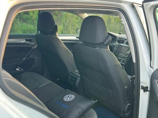 Белый Фольксваген e-Golf, объемом двигателя 0 л и пробегом 156 тыс. км за 8600 $, фото 8 на Automoto.ua