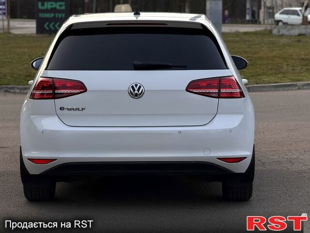 Білий Фольксваген e-Golf, об'ємом двигуна 0 л та пробігом 95 тис. км за 9900 $, фото 2 на Automoto.ua