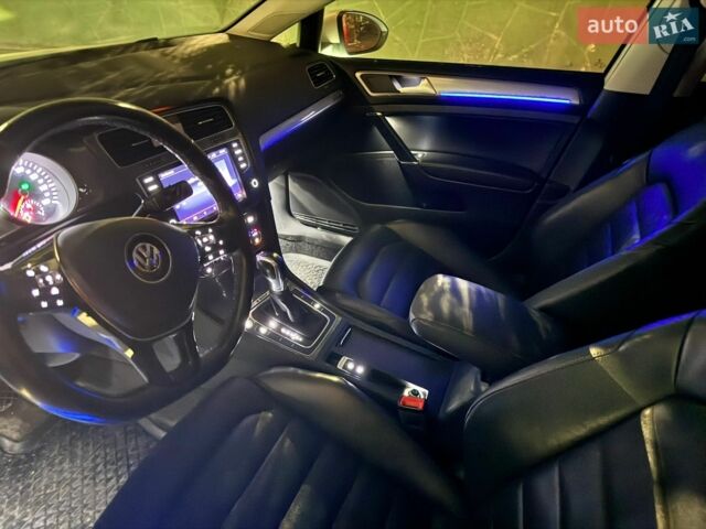 Білий Фольксваген e-Golf, об'ємом двигуна 0 л та пробігом 170 тис. км за 8299 $, фото 36 на Automoto.ua