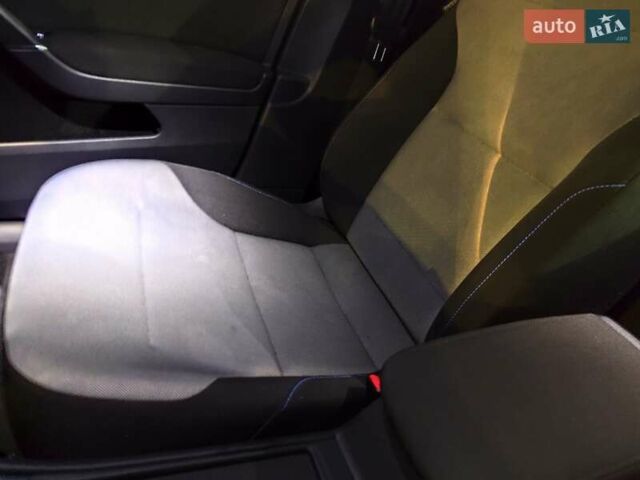 Белый Фольксваген e-Golf, объемом двигателя 0 л и пробегом 69 тыс. км за 9499 $, фото 23 на Automoto.ua