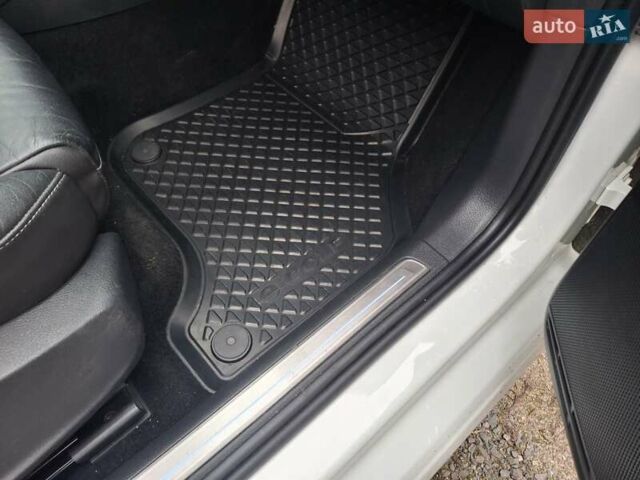 Білий Фольксваген e-Golf, об'ємом двигуна 0 л та пробігом 118 тис. км за 8800 $, фото 20 на Automoto.ua