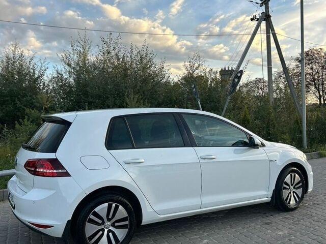 Белый Фольксваген e-Golf, объемом двигателя 0 л и пробегом 156 тыс. км за 8600 $, фото 3 на Automoto.ua