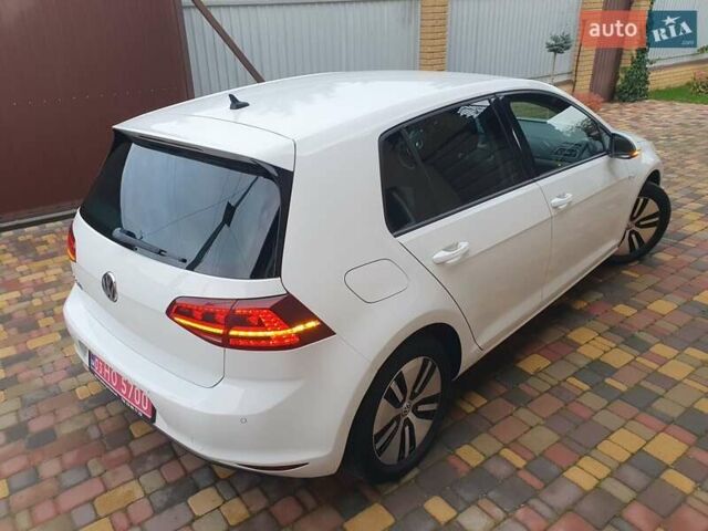 Белый Фольксваген e-Golf, объемом двигателя 0 л и пробегом 130 тыс. км за 8999 $, фото 20 на Automoto.ua