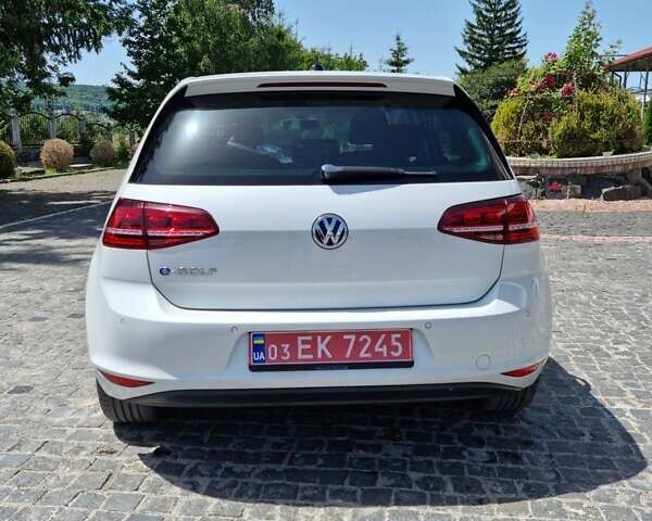 Білий Фольксваген e-Golf, об'ємом двигуна 0 л та пробігом 100 тис. км за 9300 $, фото 57 на Automoto.ua