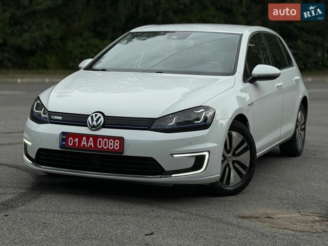 Белый Фольксваген e-Golf, объемом двигателя 0 л и пробегом 103 тыс. км за 8650 $, фото 10 на Automoto.ua