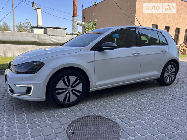 Белый Фольксваген e-Golf, объемом двигателя 0 л и пробегом 102 тыс. км за 9900 $, фото 7 на Automoto.ua