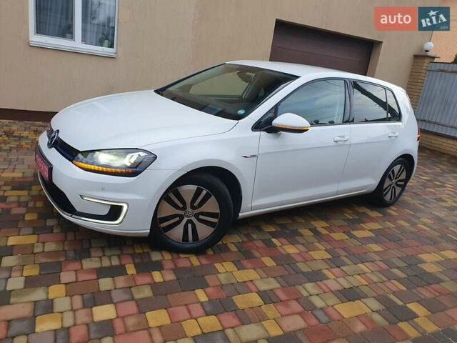 Белый Фольксваген e-Golf, объемом двигателя 0 л и пробегом 130 тыс. км за 8999 $, фото 16 на Automoto.ua