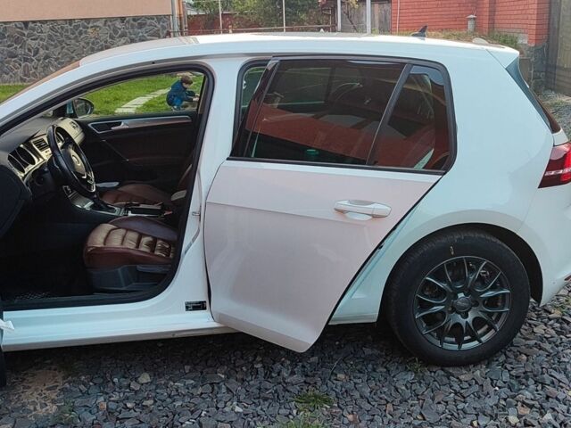 Білий Фольксваген e-Golf, об'ємом двигуна 0 л та пробігом 150 тис. км за 9800 $, фото 7 на Automoto.ua