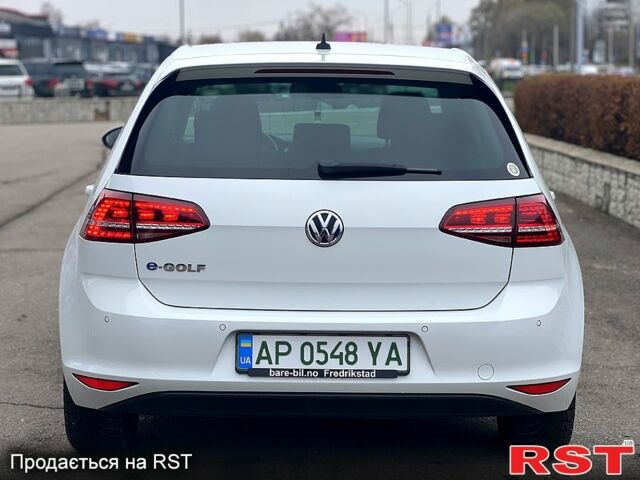 Белый Фольксваген e-Golf, объемом двигателя 0 л и пробегом 150 тыс. км за 13500 $, фото 1 на Automoto.ua