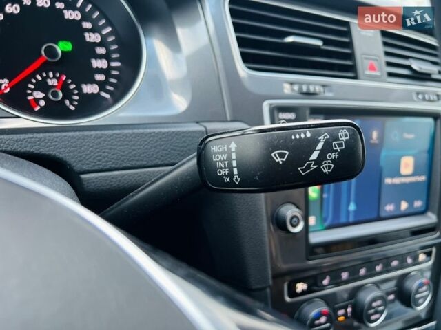 Белый Фольксваген e-Golf, объемом двигателя 0 л и пробегом 109 тыс. км за 9000 $, фото 47 на Automoto.ua