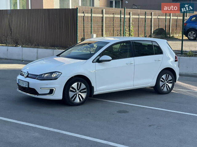Белый Фольксваген e-Golf, объемом двигателя 0 л и пробегом 202 тыс. км за 8700 $, фото 3 на Automoto.ua