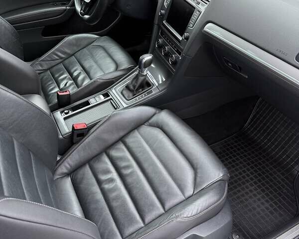 Белый Фольксваген e-Golf, объемом двигателя 0 л и пробегом 80 тыс. км за 10500 $, фото 33 на Automoto.ua