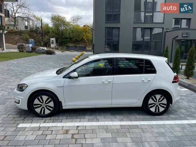 Белый Фольксваген e-Golf, объемом двигателя 0 л и пробегом 91 тыс. км за 8600 $, фото 14 на Automoto.ua