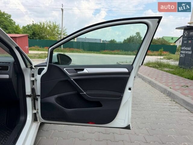 Білий Фольксваген e-Golf, об'ємом двигуна 0 л та пробігом 179 тис. км за 7500 $, фото 23 на Automoto.ua