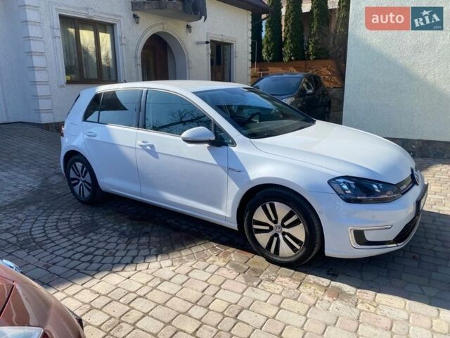 Белый Фольксваген e-Golf, объемом двигателя 0 л и пробегом 179 тыс. км за 8100 $, фото 6 на Automoto.ua