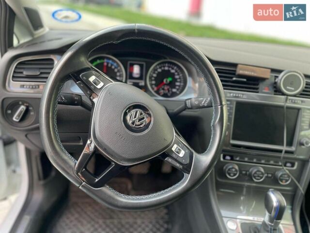 Білий Фольксваген e-Golf, об'ємом двигуна 0 л та пробігом 100 тис. км за 10000 $, фото 7 на Automoto.ua
