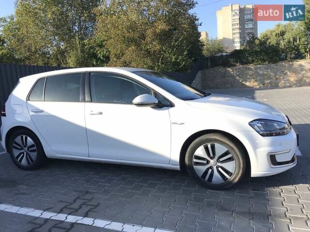 Белый Фольксваген e-Golf, объемом двигателя 0 л и пробегом 136 тыс. км за 9500 $, фото 3 на Automoto.ua