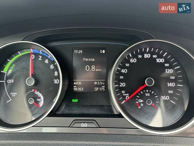 Білий Фольксваген e-Golf, об'ємом двигуна 0 л та пробігом 104 тис. км за 9700 $, фото 5 на Automoto.ua