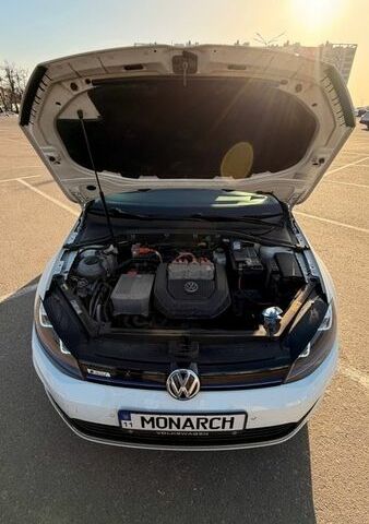 Білий Фольксваген e-Golf, об'ємом двигуна 0 л та пробігом 158 тис. км за 8500 $, фото 37 на Automoto.ua