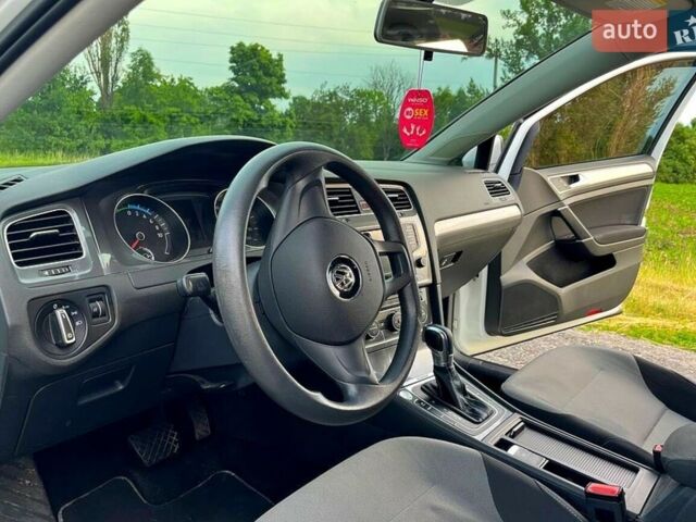 Белый Фольксваген e-Golf, объемом двигателя 0 л и пробегом 107 тыс. км за 10000 $, фото 5 на Automoto.ua