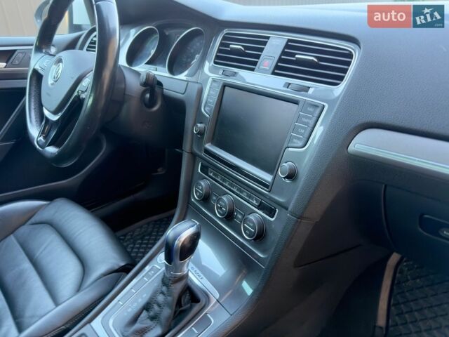 Білий Фольксваген e-Golf, об'ємом двигуна 0 л та пробігом 150 тис. км за 8299 $, фото 23 на Automoto.ua