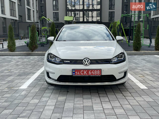 Белый Фольксваген e-Golf, объемом двигателя 0 л и пробегом 91 тыс. км за 8570 $, фото 4 на Automoto.ua