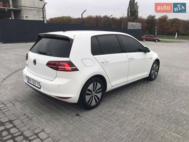 Белый Фольксваген e-Golf, объемом двигателя 0 л и пробегом 116 тыс. км за 8400 $, фото 5 на Automoto.ua