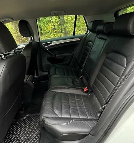 Белый Фольксваген e-Golf, объемом двигателя 0 л и пробегом 148 тыс. км за 8500 $, фото 7 на Automoto.ua