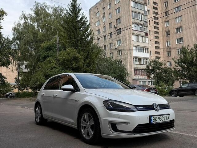 Білий Фольксваген e-Golf, об'ємом двигуна 0 л та пробігом 132 тис. км за 8200 $, фото 2 на Automoto.ua