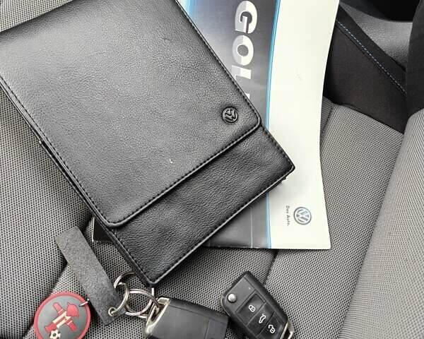 Белый Фольксваген e-Golf, объемом двигателя 0 л и пробегом 148 тыс. км за 7500 $, фото 22 на Automoto.ua