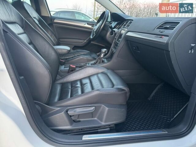 Белый Фольксваген e-Golf, объемом двигателя 0 л и пробегом 101 тыс. км за 9200 $, фото 49 на Automoto.ua