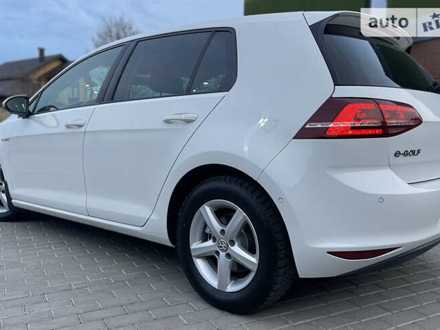 Білий Фольксваген e-Golf, об'ємом двигуна 0 л та пробігом 118 тис. км за 9999 $, фото 24 на Automoto.ua