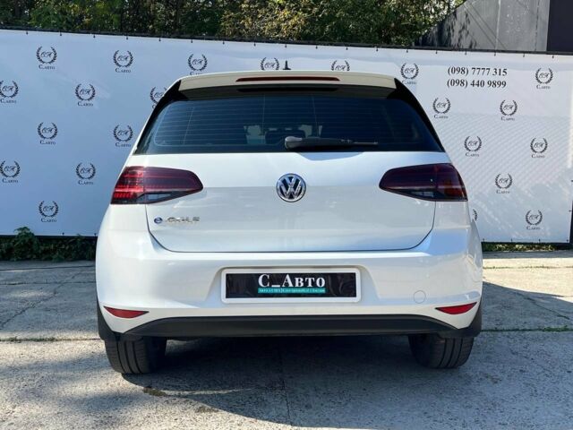 Белый Фольксваген e-Golf, объемом двигателя 0 л и пробегом 77 тыс. км за 12000 $, фото 17 на Automoto.ua