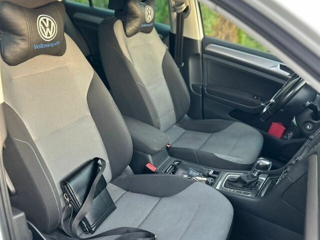 Белый Фольксваген e-Golf, объемом двигателя 0 л и пробегом 156 тыс. км за 8600 $, фото 18 на Automoto.ua