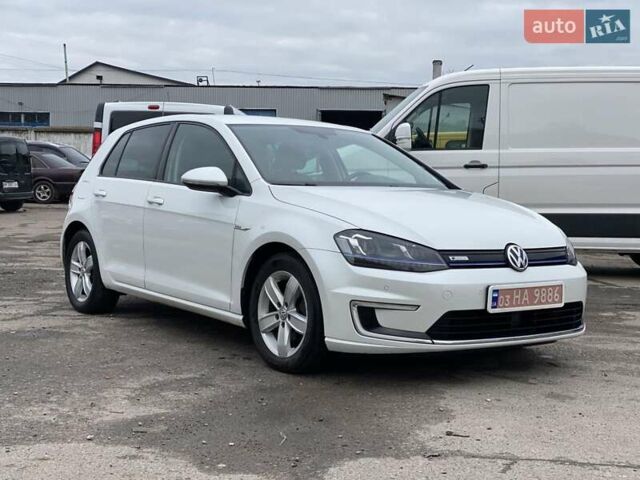 Белый Фольксваген e-Golf, объемом двигателя 0 л и пробегом 144 тыс. км за 9900 $, фото 12 на Automoto.ua