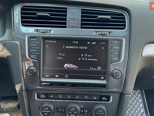 Белый Фольксваген e-Golf, объемом двигателя 0 л и пробегом 100 тыс. км за 8500 $, фото 10 на Automoto.ua